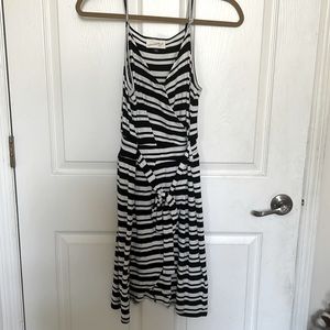 Universal Thread black and white dress.